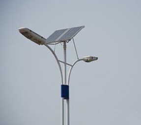 LED160W太阳能双头路灯 ·山东华艺阳光实力呈现